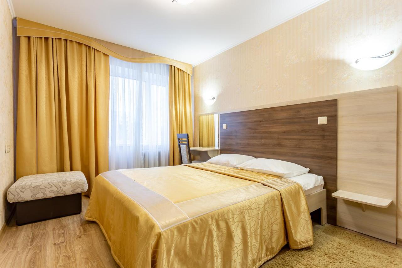 Nadzeya Hotel Gomel Extérieur photo