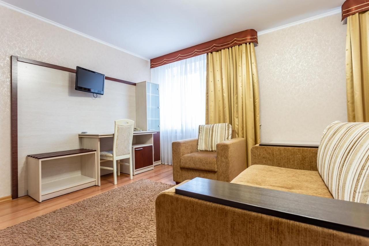 Nadzeya Hotel Gomel Extérieur photo