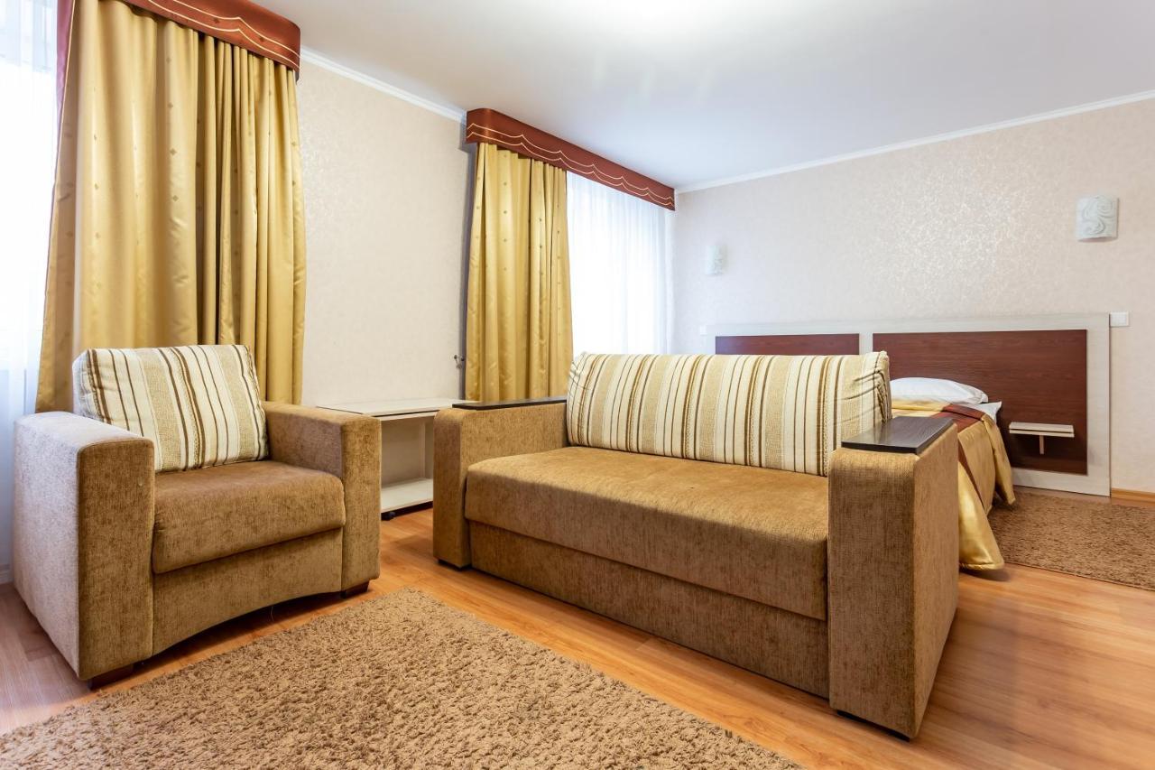 Nadzeya Hotel Gomel Extérieur photo